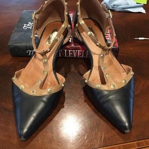 Halogen women's pointy toe flats with studs